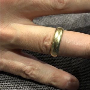 Men’s wedding ring